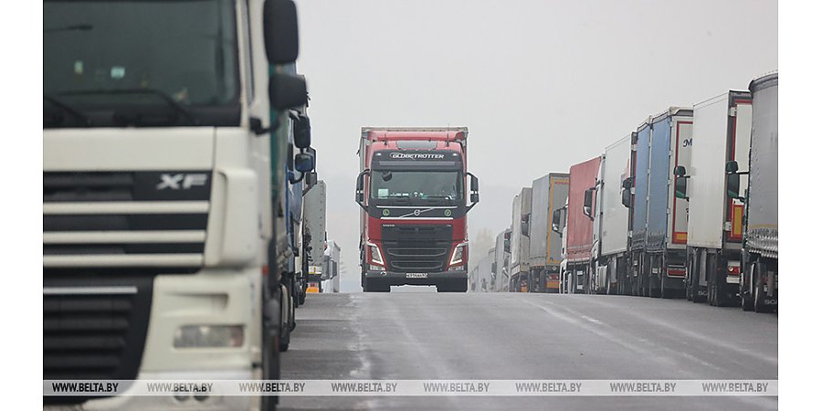 ГПК: более 6,3 тыс. легковых и грузовых автомобилей ожидают въезда в Евросоюз