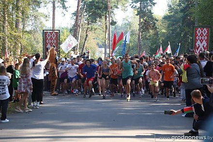 «Пробег единства» собрал порядка тысячи спортсменов-любителей в Гродно