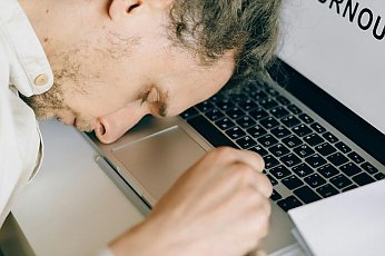 Вы просто устали или уже выгорели? Рассказал сомнолог