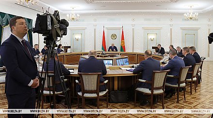Александр Лукашенко пообещал в течение пары дней окончательно ликвидировать все узкие места в связи с последствиями урагана