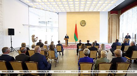 "Фундамент, на котором держится страна". Турчин вручил госнаграды представителям различных сфер