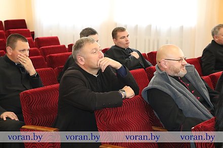 Противопожарное состояние культовых объектов, проведение санитарно-эпидемиологических мероприятий, благоустройство территорий кладбищ... Эти вопросы были в центре внимания во время встречи руководства и духовенства Вороновского района
