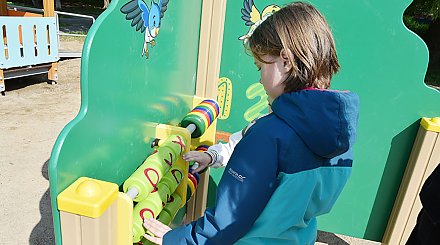 В Гродно открылась первая в регионе инклюзивная игровая площадка для детей