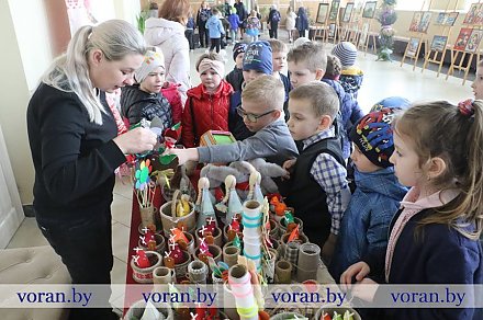 Не пропустите! В Вороновском центре культуры и народного творчества проходит выставка "Велікодны карагод"