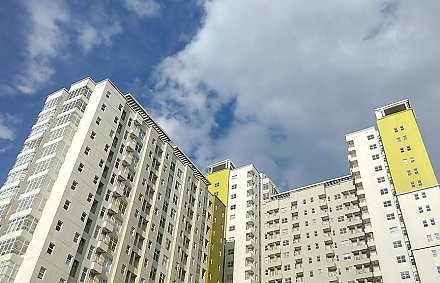 Подъезды многоэтажек и мусорки станут чище: новое постановление Минздрава Беларуси