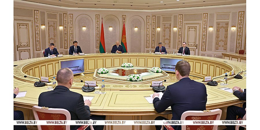 "Большая сделка" с США, либерализация в интересах женщин и виды на урожай. Итоги недели Президента