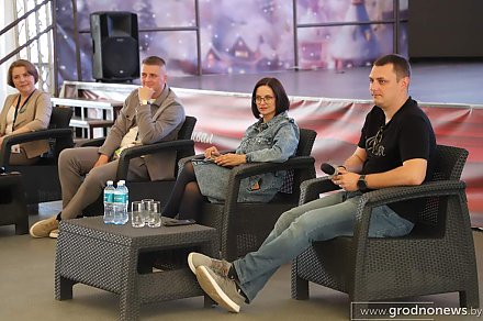 Уметь уловить самое интересное и популяризировать ценности белорусского общества. Какие советы дали приглашенные гости областного слета блогеров новичкам?