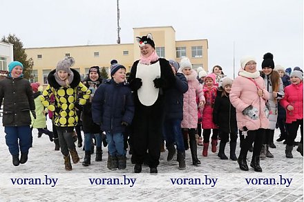 Пять волшебных ключей, или Как юные вороновчане спасали елку и Деда Мороза