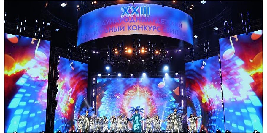 Рок-увертюра, сольники и выступления юных звездочек. Что ждет зрителей "Славянского базара" 9 июля