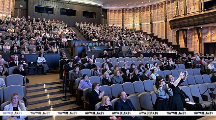 Защитить от угроз в Сети и зависимостей. Родители и эксперты на форуме "Златоуст" ищут ответы на вызовы времени