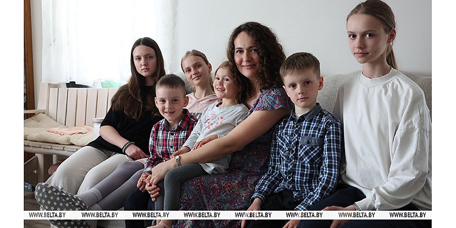 Три образа белорусской женщины. Какие проекты готовят для многодетных родителей в 2026 году