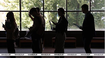 Минобразования: 8,2 тыс. выпускников колледжей смогут поступить в вуз по сокращенной программе в этом году