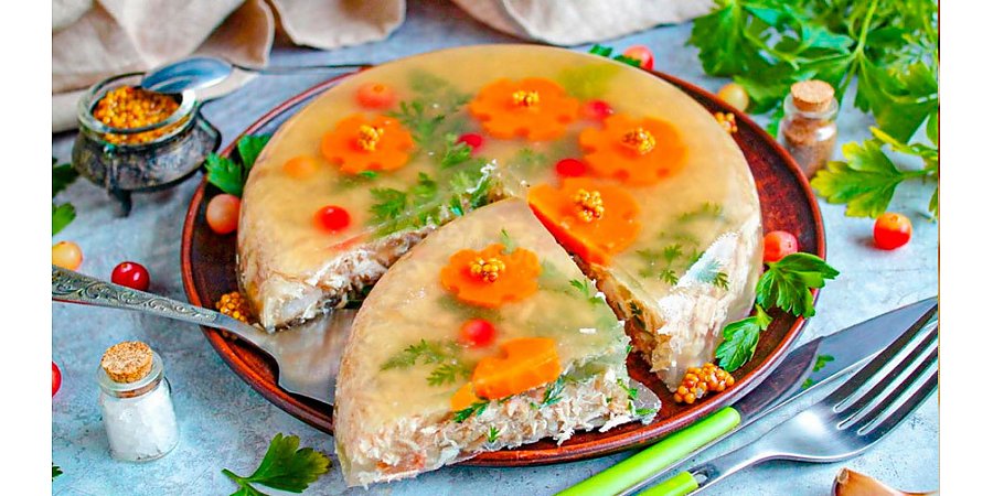 Холодец - это самая полезная закуска? Врач развенчала три мифа о еде