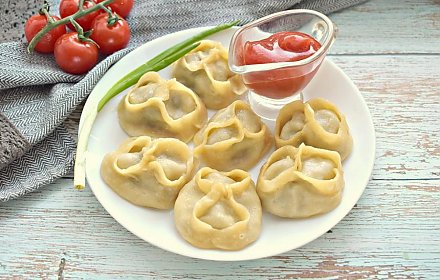 Вкусное блюдо вместо классических пельменей: рецепт «мешочков» с мясной начинкой