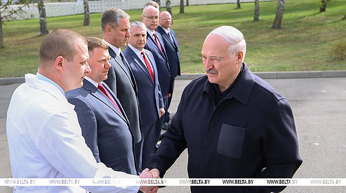 Большая командировка Александра Лукашенко продолжилась в Петриковском районе