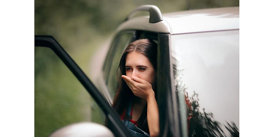 Почему в транспорте укачивает: разбираемся в причинах