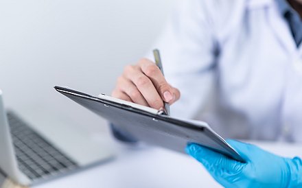 Что может калечить ваши коленные суставы? Отвечает врач