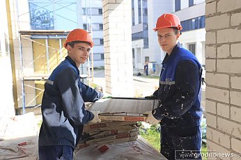 Большая молодежная стройка. Студотряды помогают возводить областной онкодиспансер