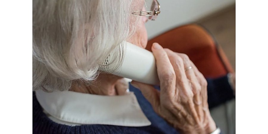 Как защитить бабушек и дедушек от киберопасности?