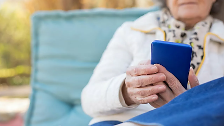 Как защитить пожилых людей от мошенников?