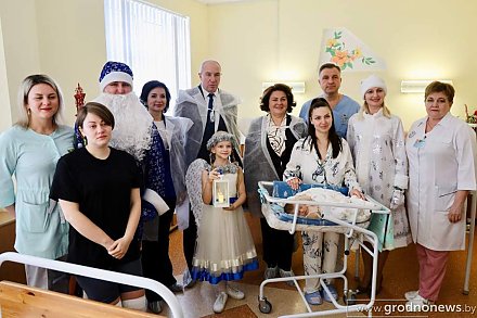 В Гродно поздравили мам, родивших детей в новогоднюю ночь