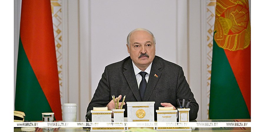 Апгрейд для Полесья, кадровый день, наука "без понтов" и лозунг для всей страны. Итоги недели Президента