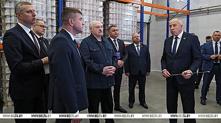 Область, район, предприятие. Подробности поездки Александра Лукашенко в Волковысский район