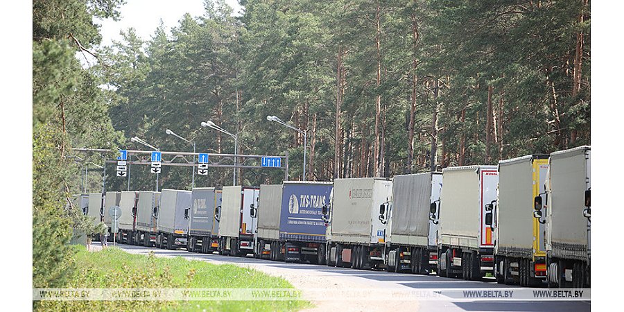ГПК: очереди фур и легковушек на въезд в Литву и Польшу с пятницы увеличились почти в три раза
