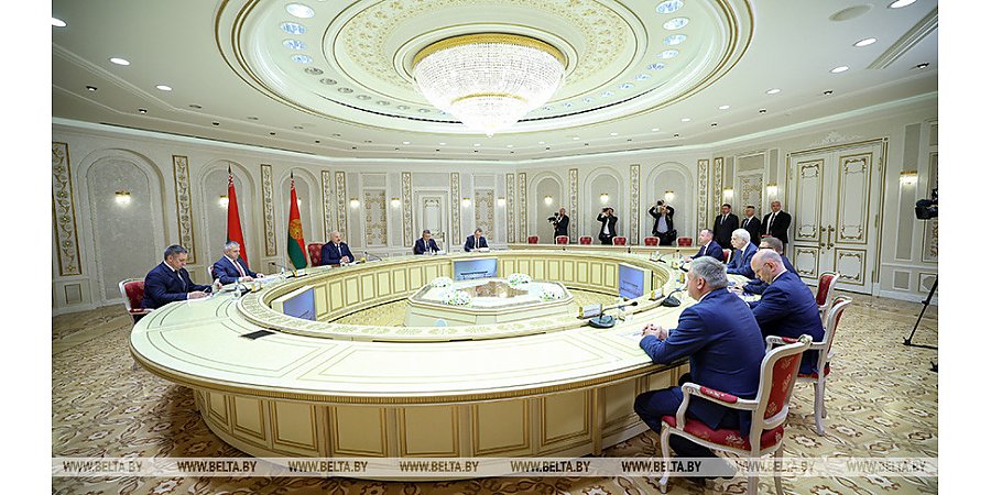 Александр Лукашенко: Беларусь и Челябинская область торгуют на полмиллиарда долларов в год, но есть над чем работать