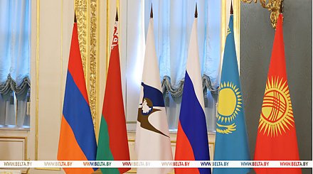 Александр Лукашенко направился с рабочим визитом в Казахстан для участия в саммите ЕАЭС и экономическом форуме