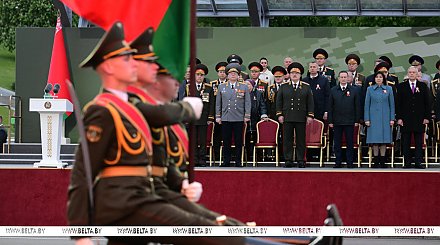 День Победы в двух столицах, откровенные заявления, марафон встреч и музей народных достижений. Итоги недели Президента