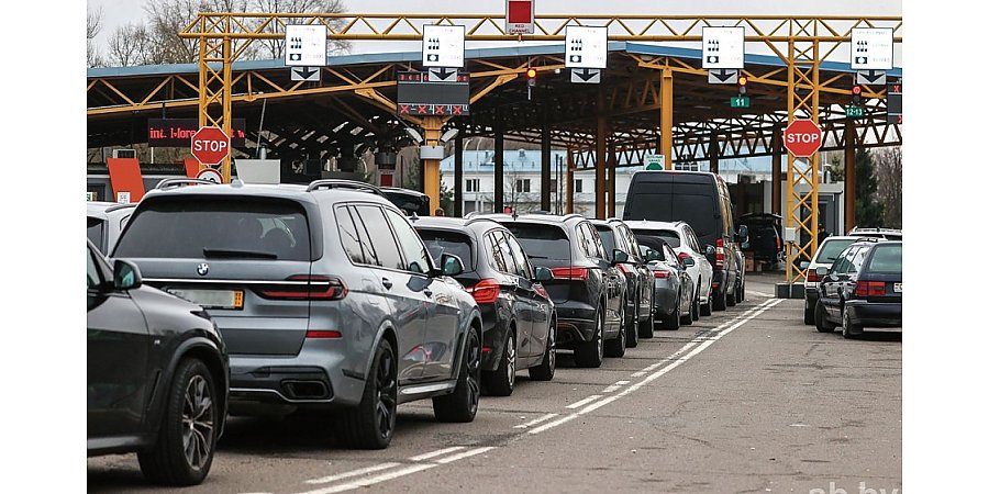 Въезда в Литву и Польшу ожидают свыше 1 300 фур