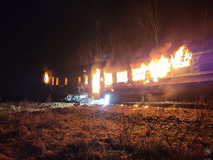 В Вороновском районе горел дизель-поезд: спасатели ликвидировали пожар (+ВИДЕО)