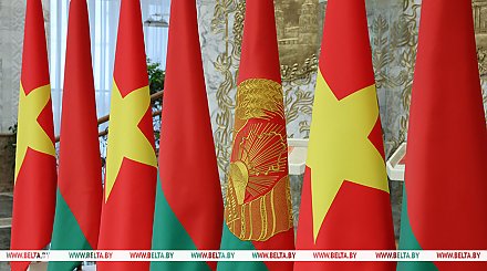 Встреча Александра Лукашенко и генсека ЦК Компартии Вьетнама То Лама началась во Дворце Независимости