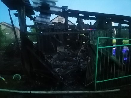 В Вороновском районе горел гараж