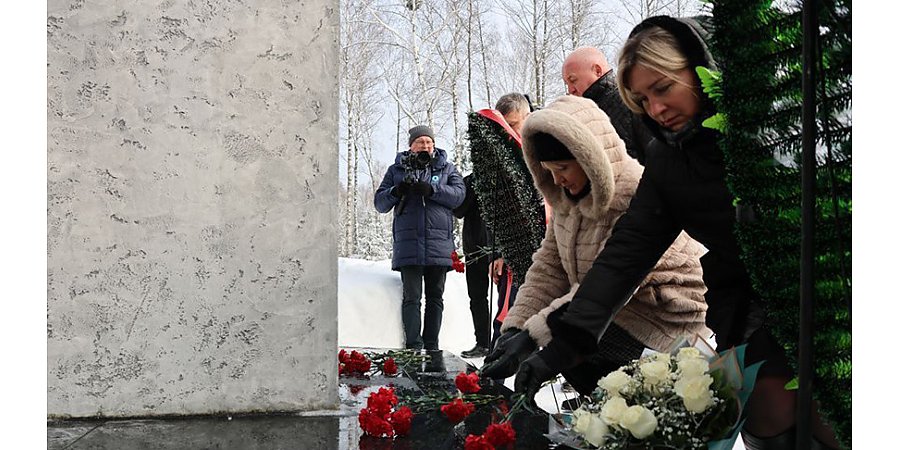 "Здесь будто застыл в вечности стон жертв геноцида". Митинг-реквием прошел в мемориальном комплексе "Ола"