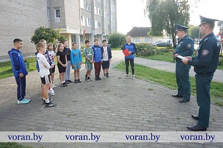 Единый день безопасности на Вороновщине начался с учебно-тренировочной эвакуации персонала и детей Вороновской ДЮСШ