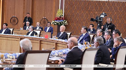 Си Цзиньпин: страны ШОС должны сообща противодействовать внешнему вмешательству
