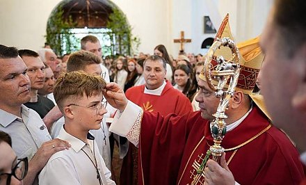 Раство ў католікаў. Біскуп Уладзімір Гуляй паведаў пра духоўны і філасофскі сэнс свята