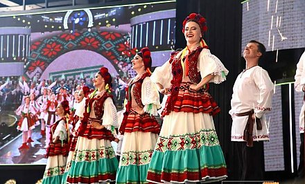 Ансамбль танца, музыки и песни «Белые росы» из Гродно продолжает писать историю «Славянского базара в Витебске»