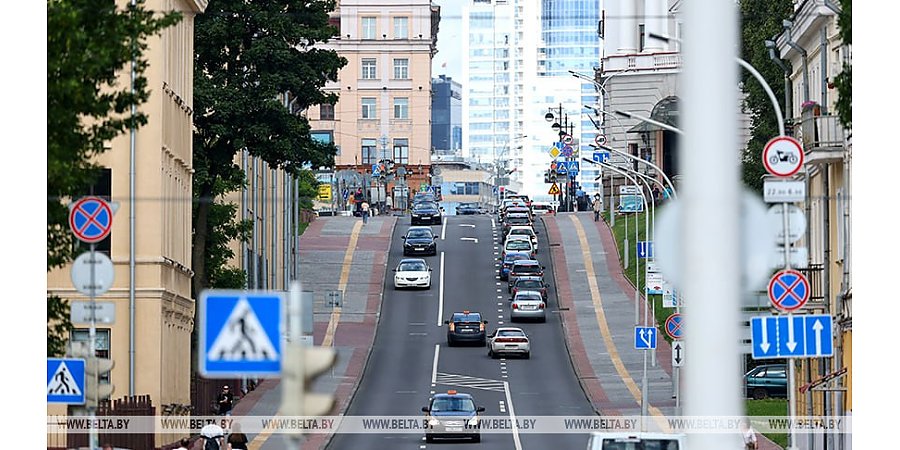 Водителям на заметку: с 25 августа по 5 сентября нужно ездить днем с включенными фарами