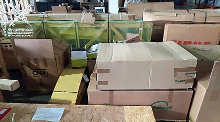 Гродненские таможенники пресекли попытку незаконного ввоза крупной партии запчастей для сельхозтехники