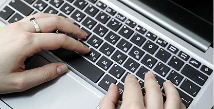 Удаленка в вузах и колледжах. Кто может на нее рассчитывать, рассказали в Минобразования