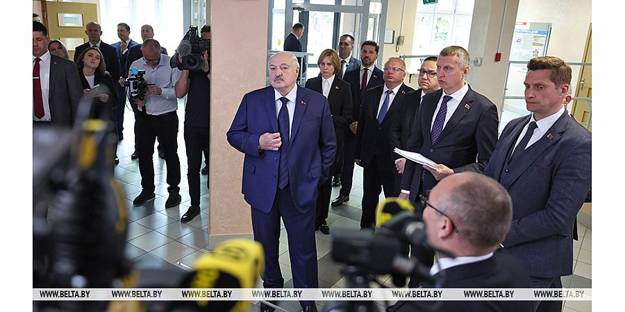 "Отдача минусовая!" Александр Лукашенко раскритиковал работу "Беларусьфильма"