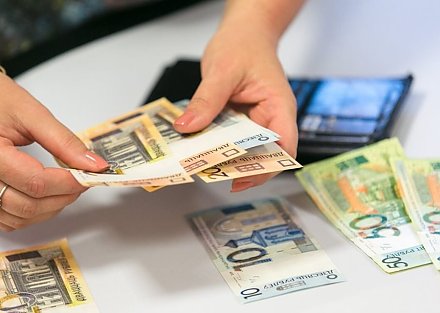 Назван максимальный и минимальный и размер пенсии белорусов по возрасту