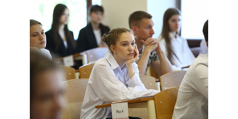 В Министерстве образования обновили вопросы для поступающих в вузы в 2025 году целевиков