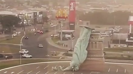В Бразилии из-за ветра обрушилась копия статуи Свободы