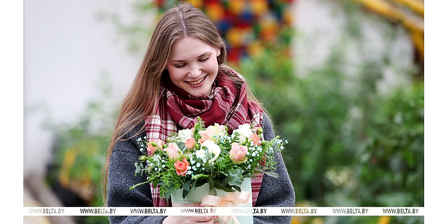 "Вы - самое ценное, что есть в нашей жизни". Александр Лукашенко поздравил соотечественниц с 8 Марта