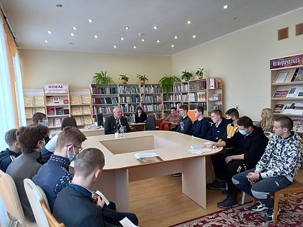 Вороновская районная библиотека провела урок мужества «По дорогам афганской войны», приуроченный ко Дню памяти воинов-интернационалистов
