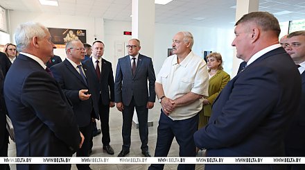 "Можем конкурировать". Александр Лукашенко ставит задачу активнее осваивать рынок светодиодных ламп